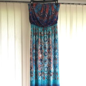 Bisou Bisou maxi dress size 6